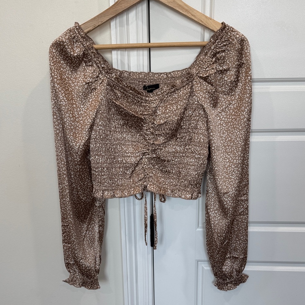 NEW Japna Women’s Satin Leopard Print Crop Top Shirt Blouse Tan White Medium
